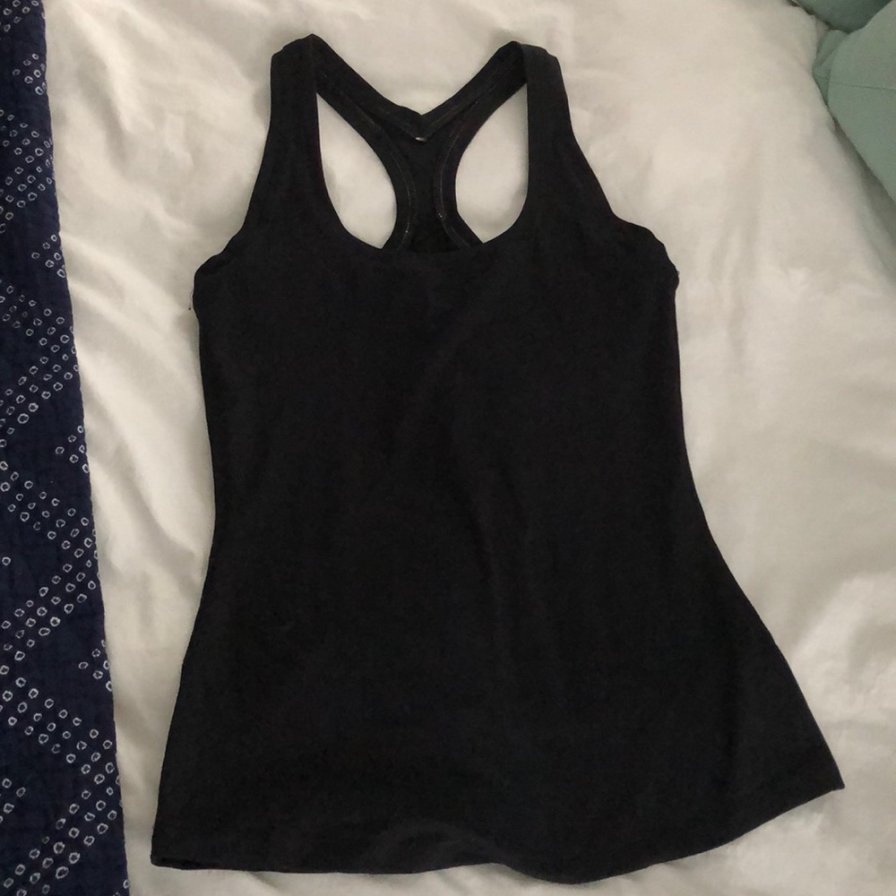 Black workout tank